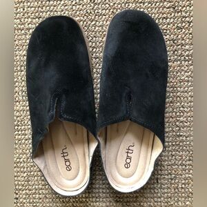Genuine suede clog by Earth